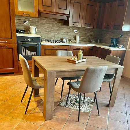 Tiburtina Valley House